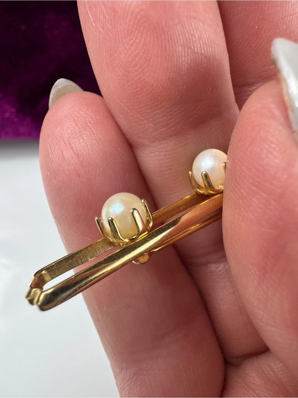N/A elegant gold